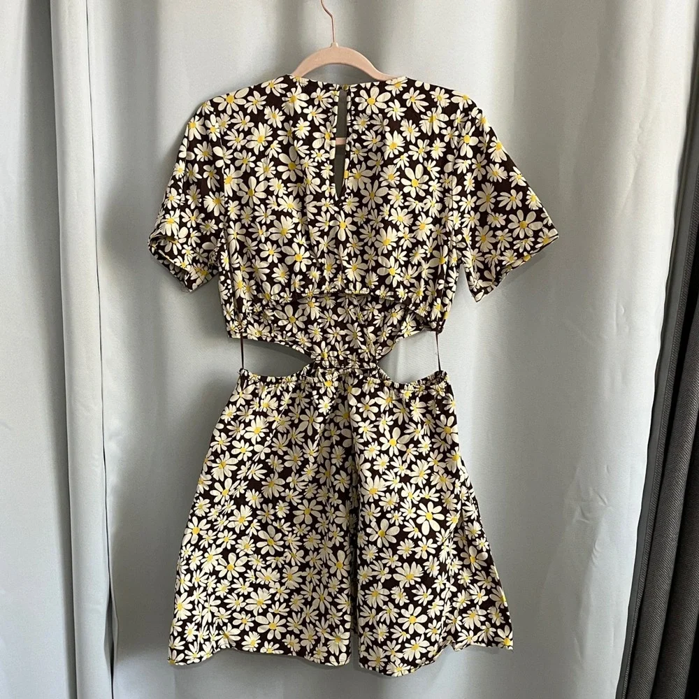 Indulge In Style Brown Daisy Floral Cut-Out Mini Dress Womens Large V-Neck Retro